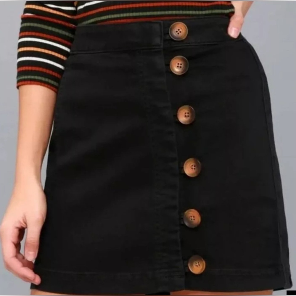 Free People Size 6 Little Daises Black Button Front Mini Skirt